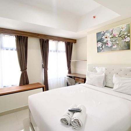 Homey And Cozy Stay Studio Room Pollux Chadstone Apartment By Travelio Cikarang Exterior foto