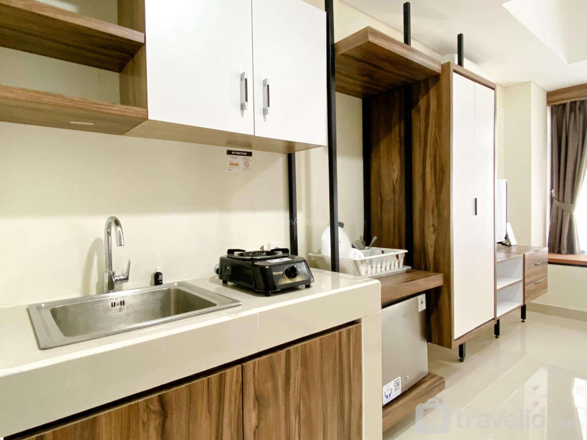 Homey And Cozy Stay Studio Room Pollux Chadstone Apartment By Travelio Cikarang Exterior foto